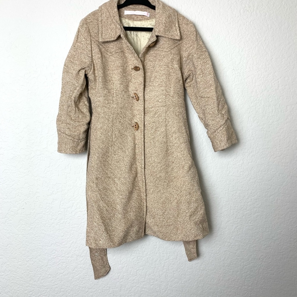 Flora And Henri Tan Trench Coat; Girls sz 4